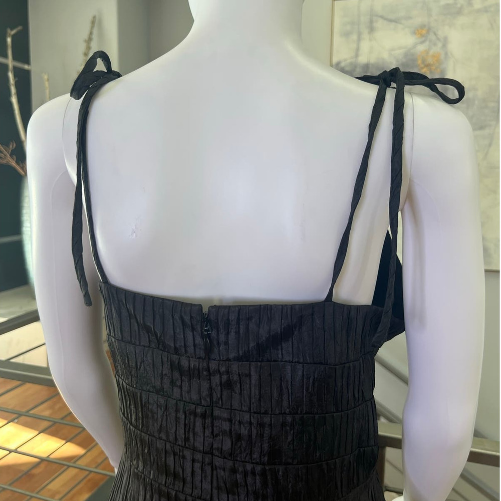 Black Tie-Shoulder Midi Dress - Picture 9 of 14